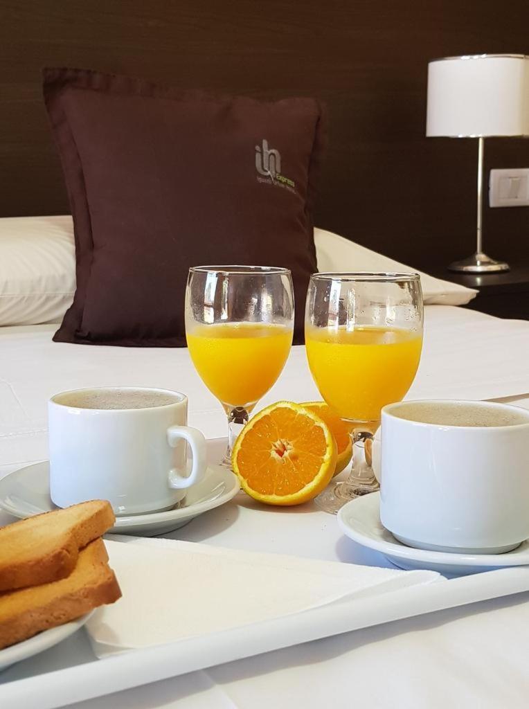 Iguazu Urban Hotel Express Puerto Iguazú Extérieur photo